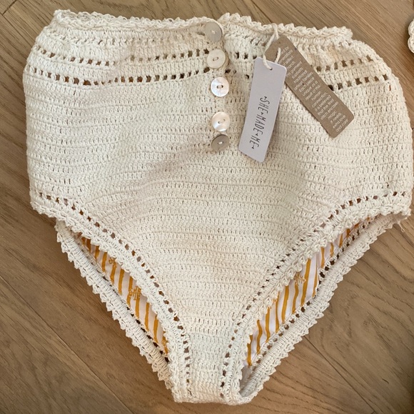 BNWTs Bikini by She Made Me . Crochet . Size medium - Picture 4 of 12